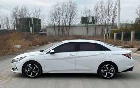 Hyundai Elantra, 2021 год, 1 350 000 рублей, 3 фотография