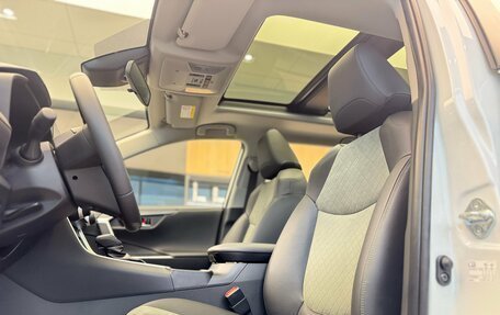 Toyota RAV4, 2025 год, 4 299 000 рублей, 8 фотография