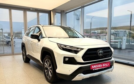 Toyota RAV4, 2025 год, 4 299 000 рублей, 3 фотография