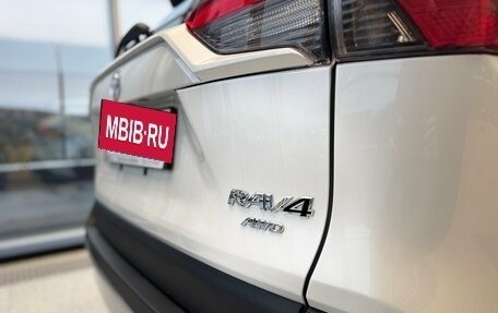 Toyota RAV4, 2025 год, 4 299 000 рублей, 26 фотография