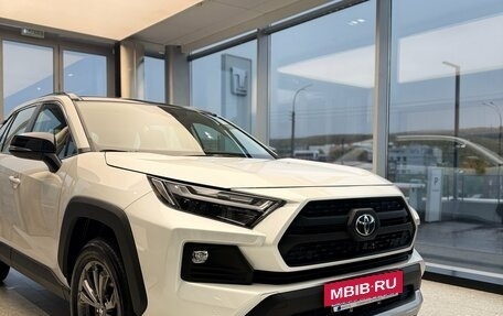Toyota RAV4, 2025 год, 4 299 000 рублей, 23 фотография