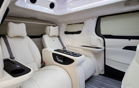 KIA Carnival, 2025 год, 9 950 469 рублей, 12 фотография