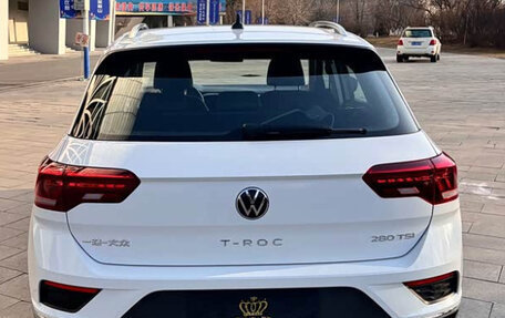 Volkswagen T-Roc I, 2023 год, 1 510 000 рублей, 7 фотография