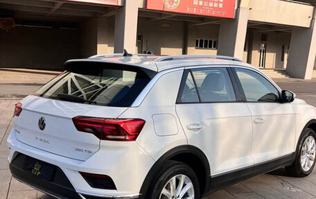 Volkswagen T-Roc I, 2023 год, 1 510 000 рублей, 8 фотография