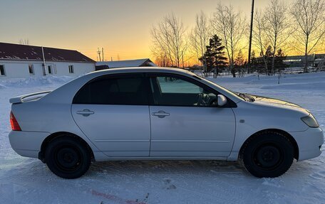 Toyota Corolla, 2004 год, 640 000 рублей, 5 фотография
