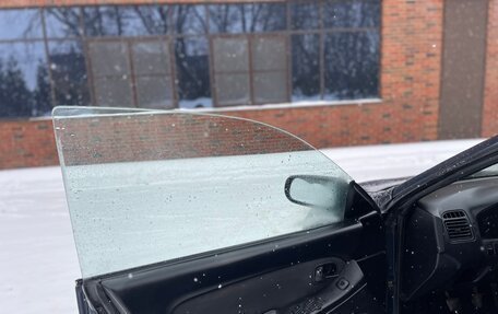 Mazda 323, 1998 год, 145 000 рублей, 9 фотография