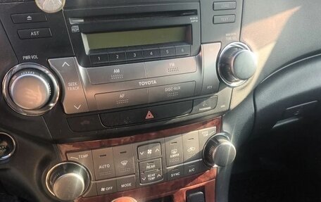 Toyota Highlander III, 2010 год, 1 950 000 рублей, 12 фотография