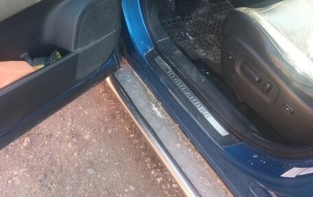 Toyota Highlander III, 2010 год, 1 950 000 рублей, 10 фотография