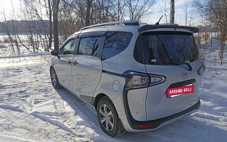 Toyota Sienta II, 2019 год, 1 250 000 рублей, 3 фотография