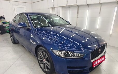 Jaguar XE I рестайлинг, 2016 год, 1 900 000 рублей, 4 фотография