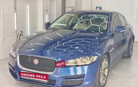 Jaguar XE I рестайлинг, 2016 год, 1 900 000 рублей, 6 фотография