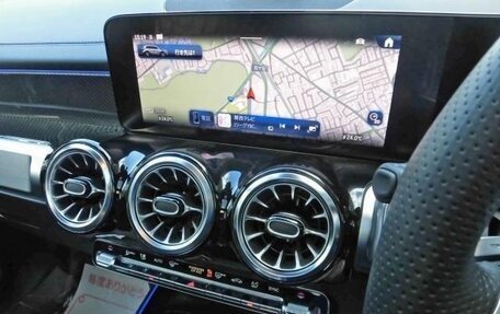 Mercedes-Benz GLB, 2022 год, 2 900 001 рублей, 13 фотография