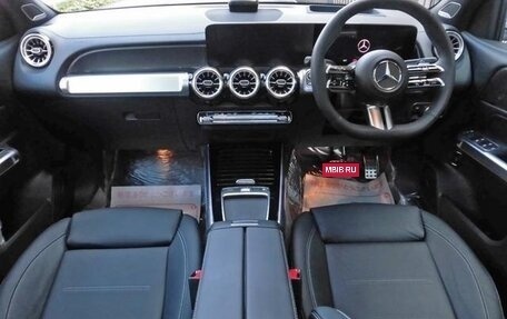 Mercedes-Benz GLB, 2022 год, 2 900 001 рублей, 9 фотография