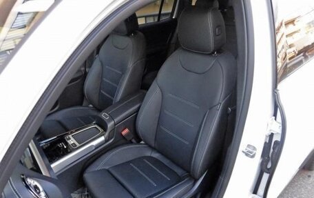 Mercedes-Benz GLB, 2022 год, 2 900 001 рублей, 16 фотография