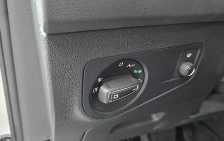 Volkswagen Tiguan II, 2023 год, 2 880 000 рублей, 10 фотография