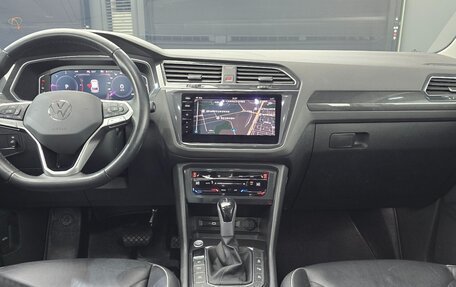 Volkswagen Tiguan II, 2023 год, 2 880 000 рублей, 17 фотография