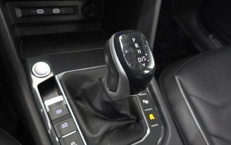 Volkswagen Tiguan II, 2023 год, 2 880 000 рублей, 14 фотография