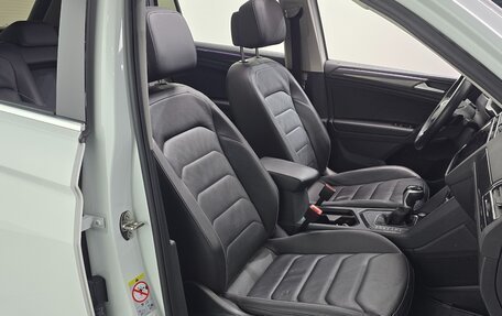 Volkswagen Tiguan II, 2023 год, 2 880 000 рублей, 12 фотография