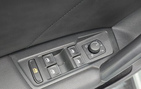 Volkswagen Tiguan II, 2023 год, 2 880 000 рублей, 16 фотография