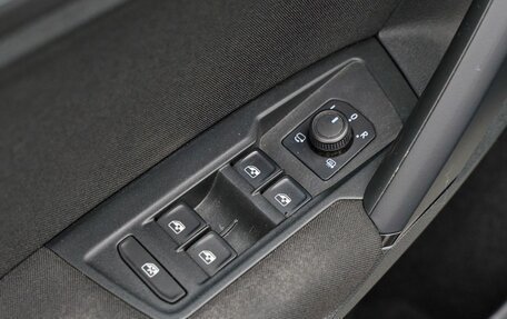 Volkswagen Tiguan II, 2021 год, 3 449 900 рублей, 16 фотография