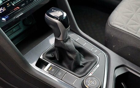 Volkswagen Tiguan II, 2021 год, 3 449 900 рублей, 19 фотография