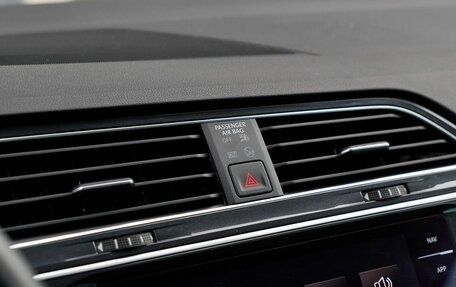 Volkswagen Tiguan II, 2021 год, 3 449 900 рублей, 28 фотография