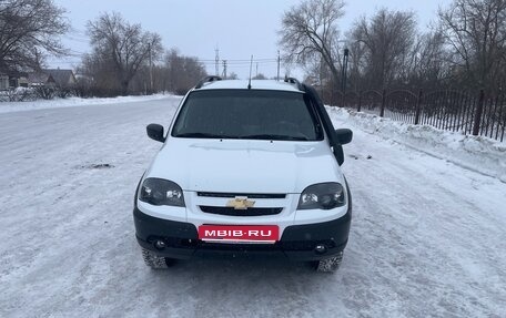 Chevrolet Niva I рестайлинг, 2019 год, 900 000 рублей, 1 фотография