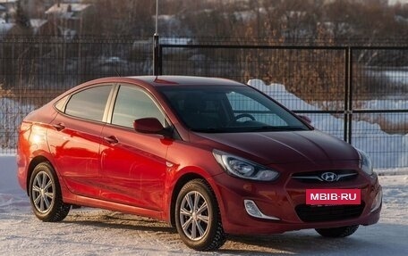 Hyundai Solaris II рестайлинг, 2013 год, 820 000 рублей, 3 фотография