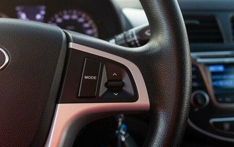 Hyundai Solaris II рестайлинг, 2013 год, 820 000 рублей, 26 фотография