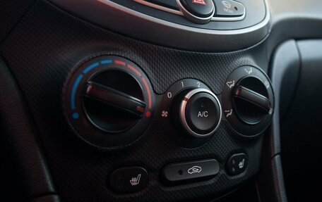 Hyundai Solaris II рестайлинг, 2013 год, 820 000 рублей, 28 фотография