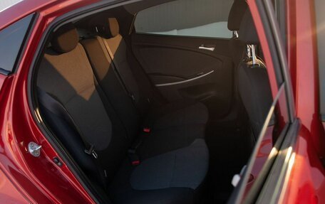 Hyundai Solaris II рестайлинг, 2013 год, 820 000 рублей, 32 фотография