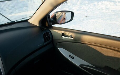 Hyundai Solaris II рестайлинг, 2013 год, 820 000 рублей, 36 фотография