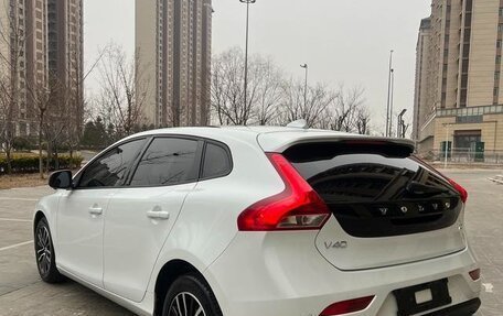 Volvo V40 II рестайлинг, 2019 год, 1 625 000 рублей, 6 фотография