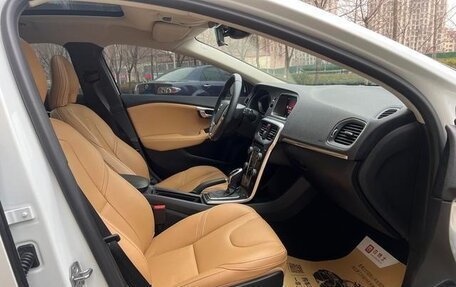 Volvo V40 II рестайлинг, 2019 год, 1 625 000 рублей, 9 фотография