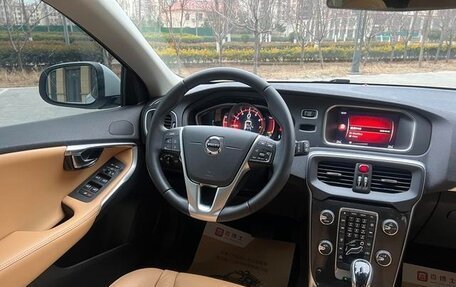 Volvo V40 II рестайлинг, 2019 год, 1 625 000 рублей, 11 фотография