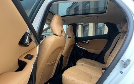 Volvo V40 II рестайлинг, 2019 год, 1 625 000 рублей, 17 фотография