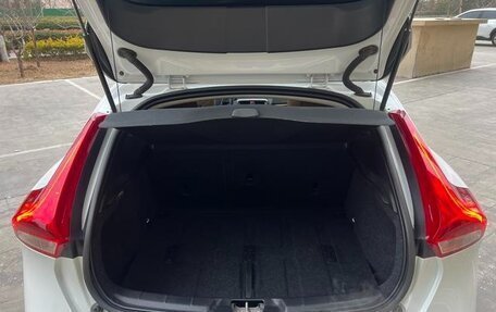 Volvo V40 II рестайлинг, 2019 год, 1 625 000 рублей, 19 фотография