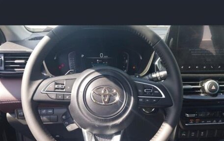 Toyota Urban Cruiser, 2025 год, 2 990 333 рублей, 9 фотография