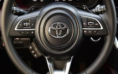 Toyota Urban Cruiser, 2025 год, 2 990 333 рублей, 8 фотография