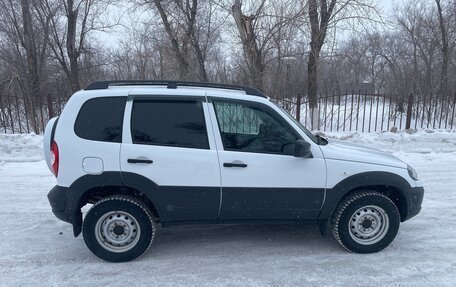 Chevrolet Niva I рестайлинг, 2019 год, 900 000 рублей, 7 фотография