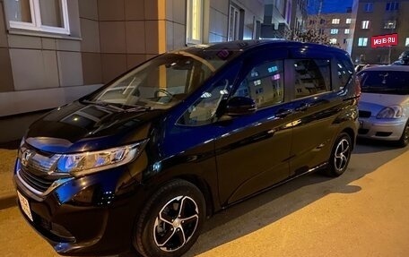 Honda Freed II, 2019 год, 1 780 000 рублей, 3 фотография