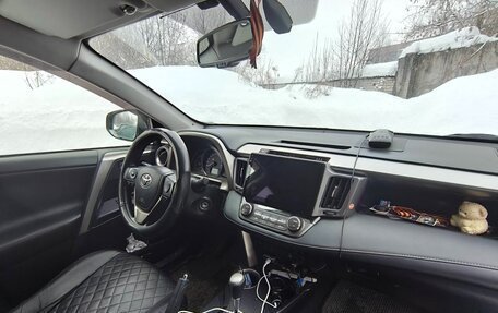 Toyota RAV4, 2014 год, 1 800 000 рублей, 4 фотография