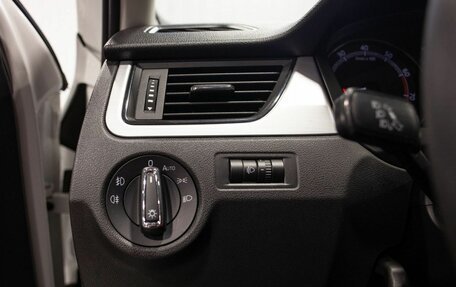 Skoda Rapid I, 2018 год, 1 055 000 рублей, 33 фотография