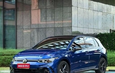 Volkswagen Golf VIII, 2023 год, 1 980 000 рублей, 1 фотография