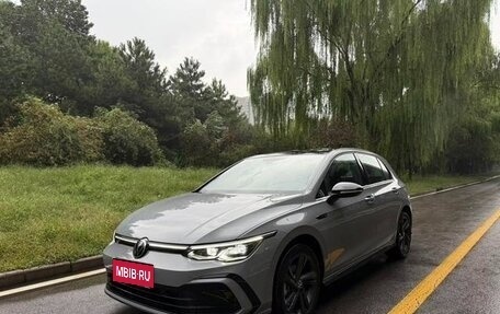 Volkswagen Golf VIII, 2022 год, 2 050 000 рублей, 1 фотография