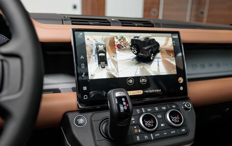 Land Rover Defender II, 2025 год, 17 490 000 рублей, 16 фотография