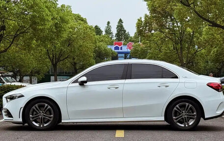 Mercedes-Benz A-Класс, 2023 год, 1 600 000 рублей, 8 фотография