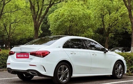 Mercedes-Benz A-Класс, 2023 год, 1 600 000 рублей, 5 фотография