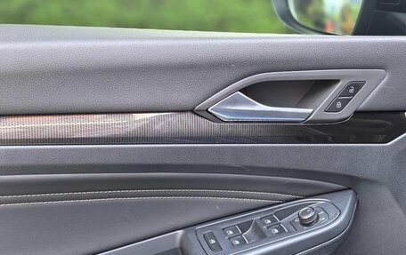 Volkswagen Golf VIII, 2023 год, 1 980 000 рублей, 9 фотография