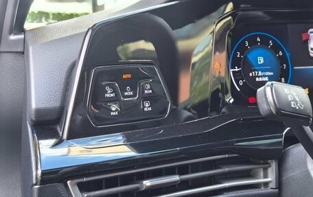 Volkswagen Golf VIII, 2023 год, 1 980 000 рублей, 11 фотография